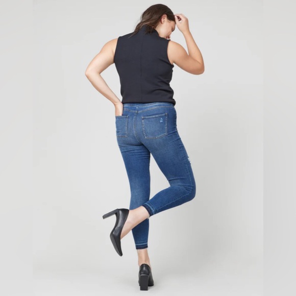 SPANX Distressed Ankle Skinny Jeans Medium Wash Size Medium - Picture 9 of 14
